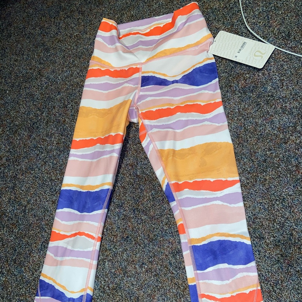 NWT lululemon true self crop